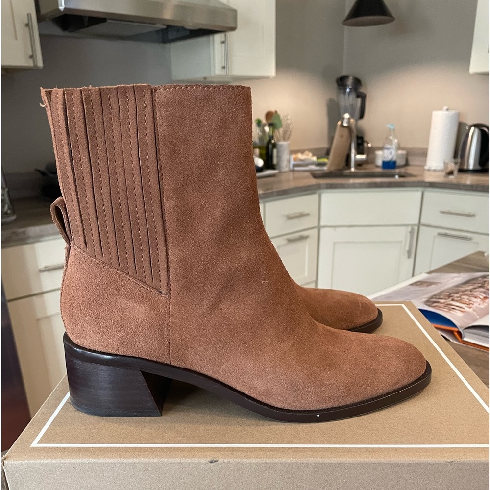 Dolce Vita Linny H2O Pull On High heel boots